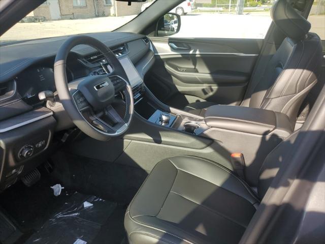 new 2025 Jeep Grand Cherokee car, priced at $44,652