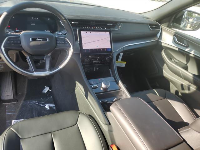 new 2025 Jeep Grand Cherokee car, priced at $44,652