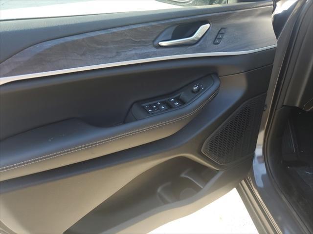 new 2025 Jeep Grand Cherokee car, priced at $44,652