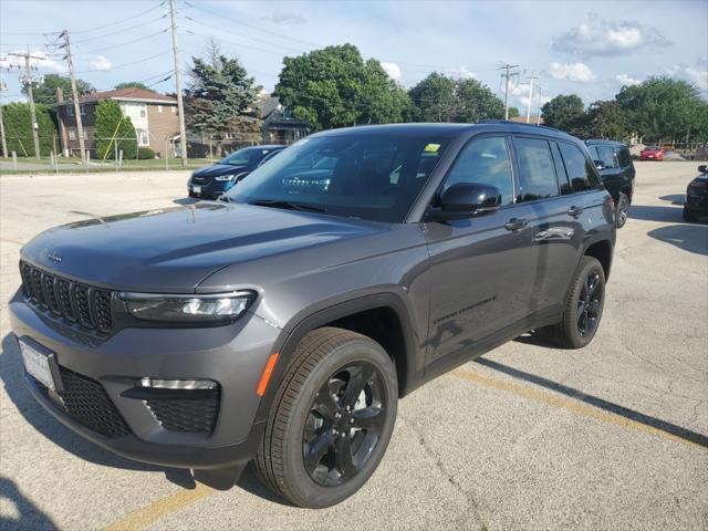new 2025 Jeep Grand Cherokee car, priced at $44,652