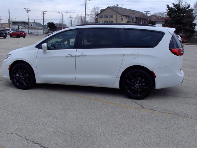 used 2021 Chrysler Pacifica car, priced at $29,920