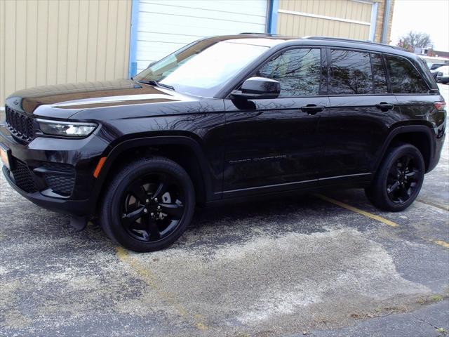 used 2022 Jeep Grand Cherokee car, priced at $28,977