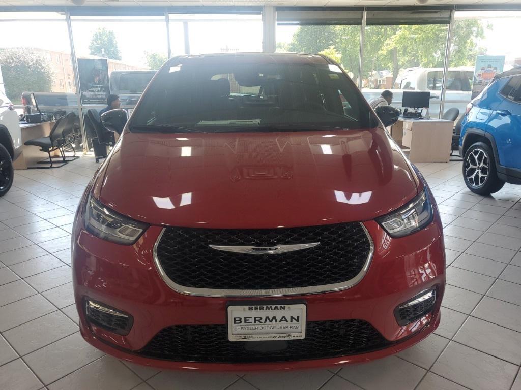 new 2026 Chrysler Pacifica car, priced at $51,805