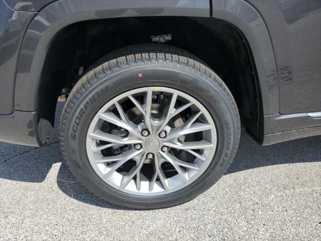 new 2025 Jeep Grand Cherokee car, priced at $51,312