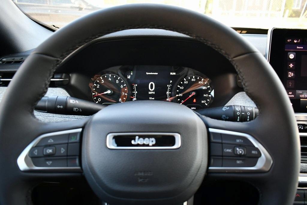 new 2024 Jeep Compass car, priced at $30,001