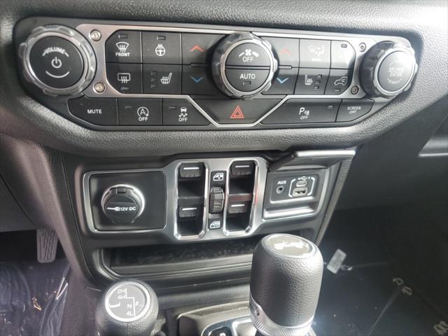 new 2025 Jeep Wrangler car, priced at $46,623