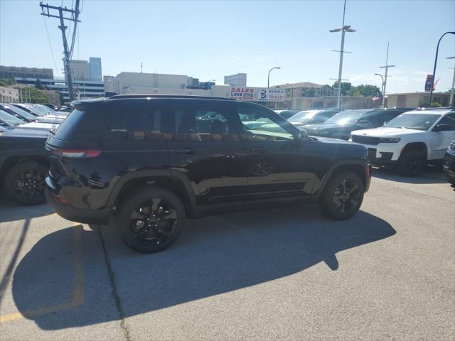 new 2025 Jeep Grand Cherokee car, priced at $43,655
