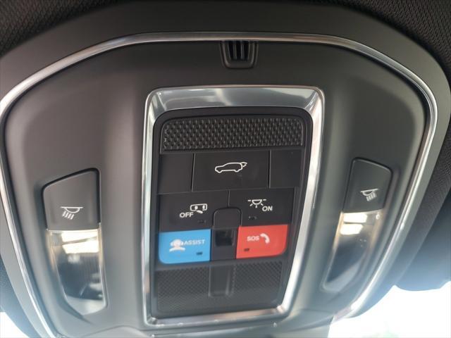 new 2025 Jeep Grand Cherokee car, priced at $43,655