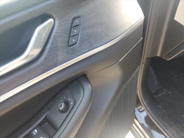 new 2025 Jeep Grand Cherokee car, priced at $43,655