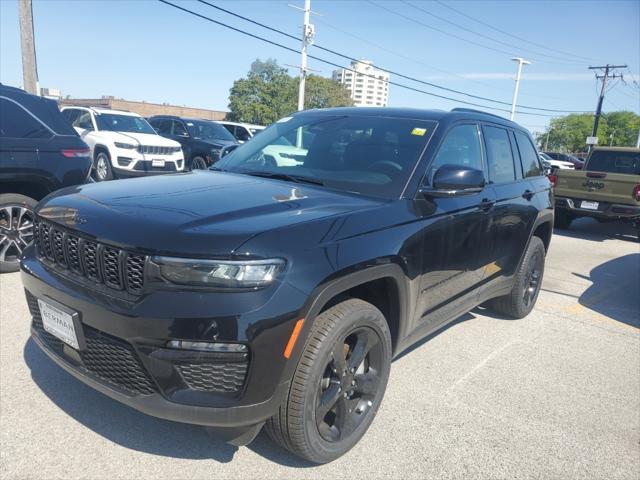 new 2025 Jeep Grand Cherokee car, priced at $43,655