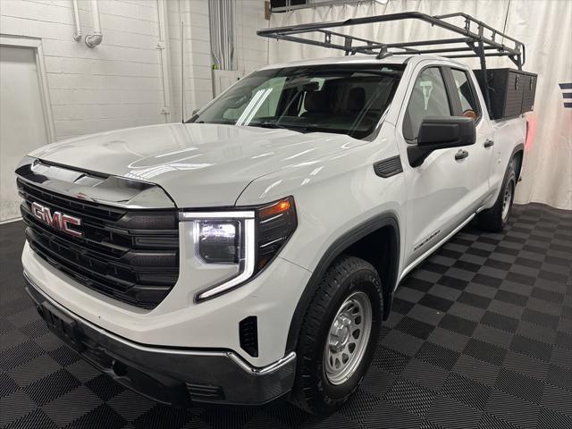 used 2024 GMC Sierra 1500 car, priced at $33,000