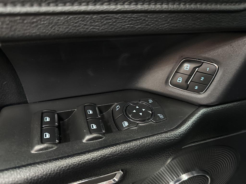 used 2020 Ford Expedition car, priced at $27,000