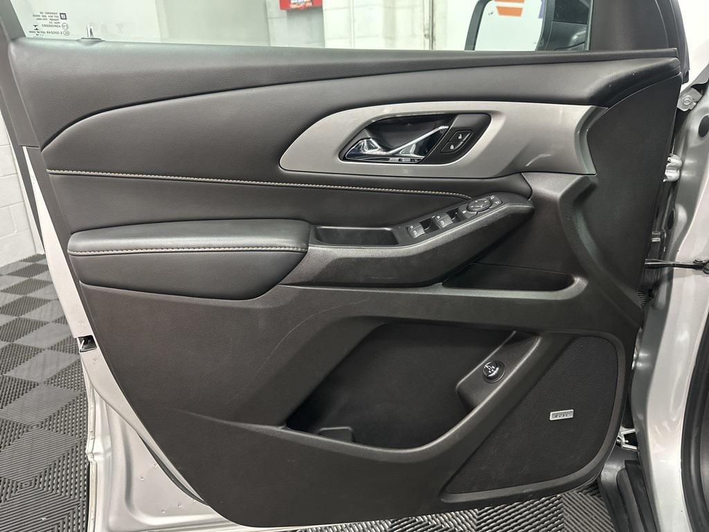 used 2021 Chevrolet Traverse car, priced at $26,995