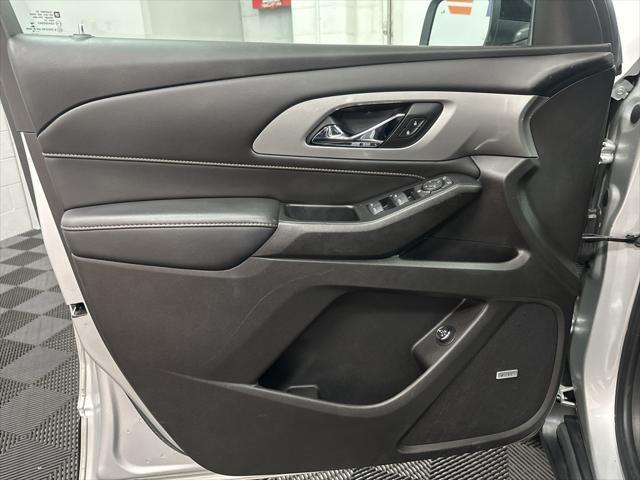 used 2021 Chevrolet Traverse car, priced at $28,500