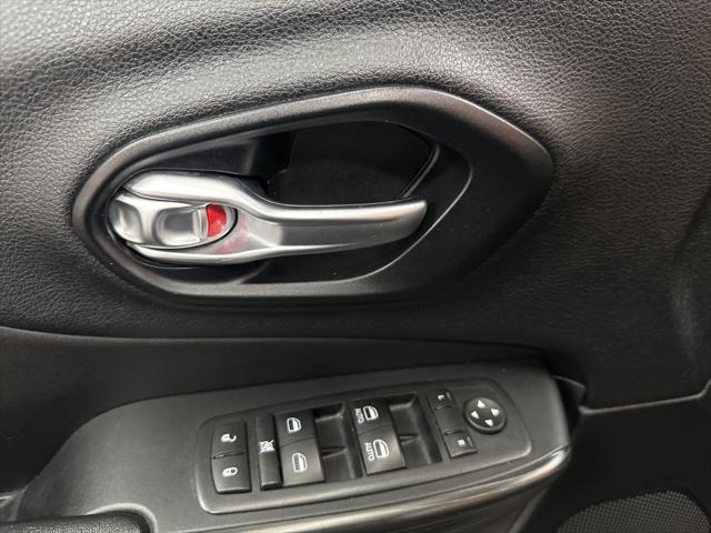 used 2015 Jeep Cherokee car, priced at $14,000