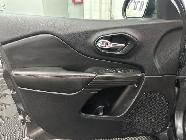 used 2015 Jeep Cherokee car, priced at $14,000