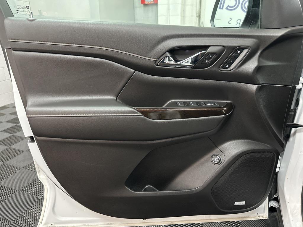 used 2023 GMC Acadia car, priced at $26,000