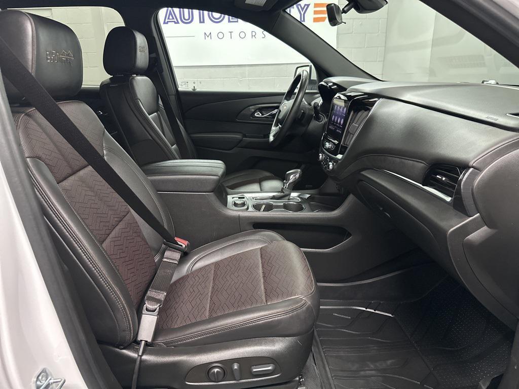 used 2022 Chevrolet Traverse car, priced at $31,000