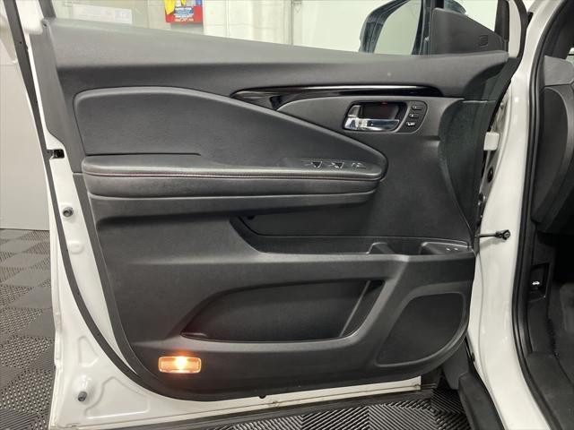 used 2022 Honda Pilot car, priced at $31,000