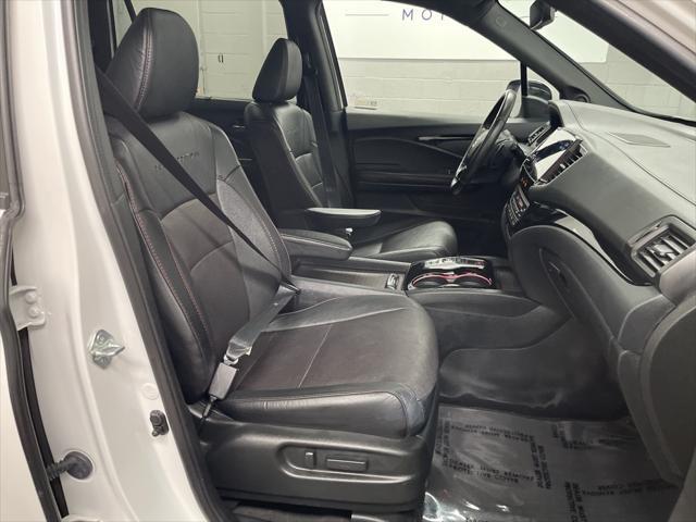 used 2022 Honda Pilot car, priced at $31,000