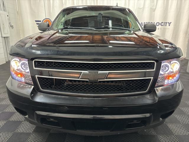 used 2008 Chevrolet Avalanche car, priced at $9,000
