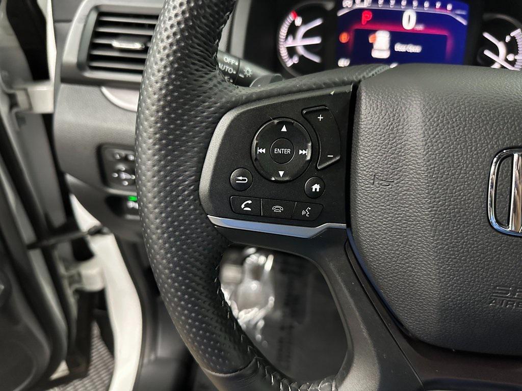 used 2025 Honda Passport car, priced at $31,500