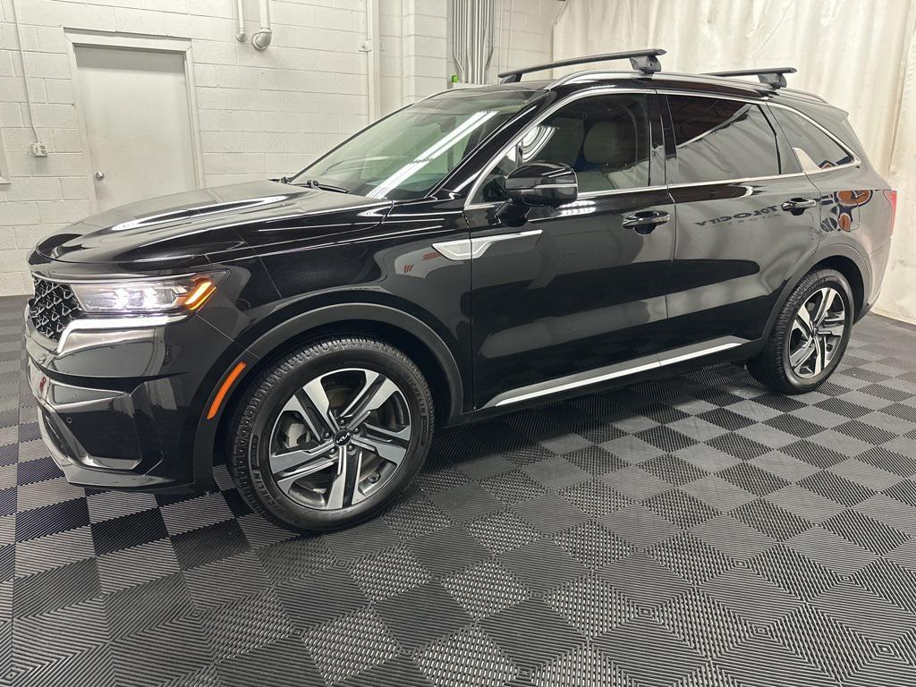 used 2022 Kia Sorento Plug-In Hybrid car, priced at $28,000