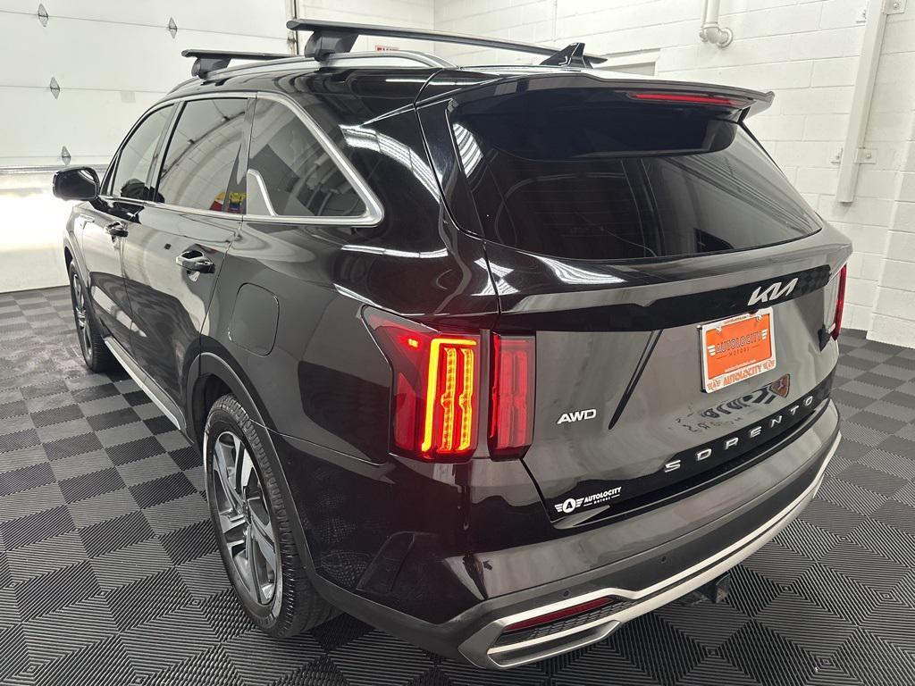 used 2022 Kia Sorento Plug-In Hybrid car, priced at $28,000