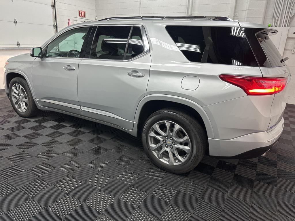 used 2021 Chevrolet Traverse car, priced at $26,500