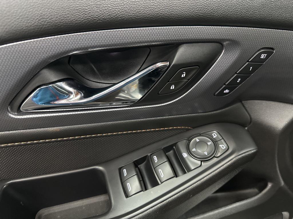 used 2021 Chevrolet Traverse car, priced at $26,500