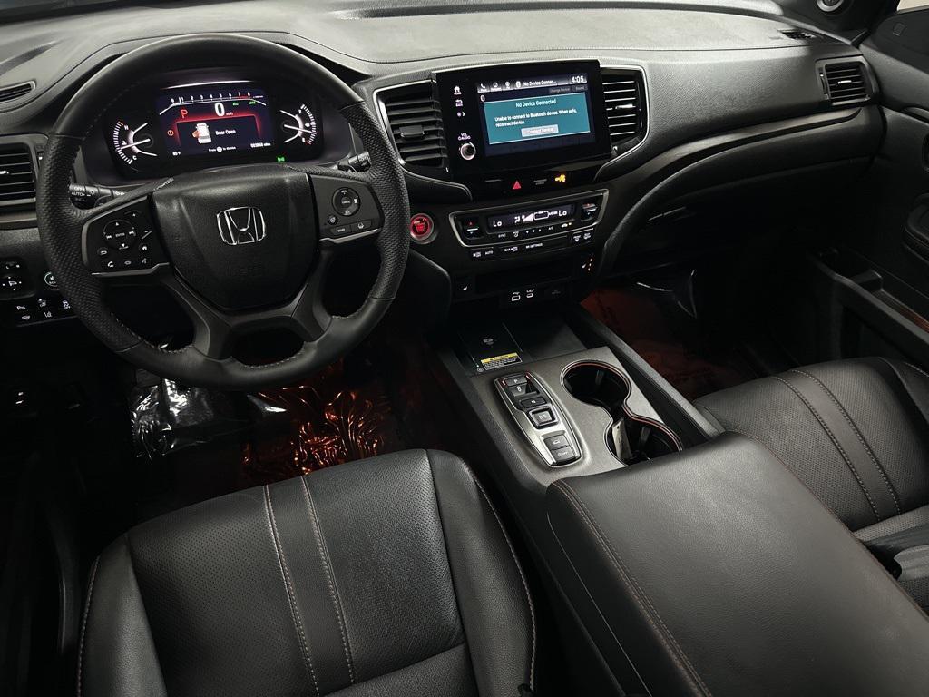 used 2025 Honda Passport car, priced at $34,500