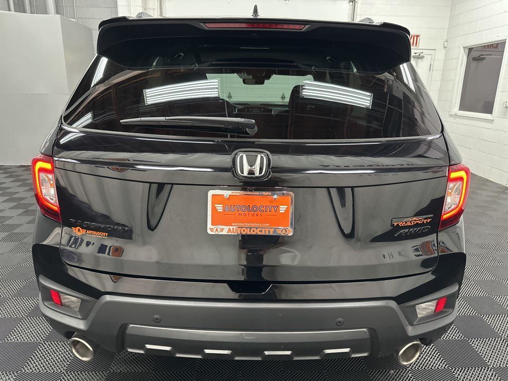 used 2025 Honda Passport car, priced at $34,500