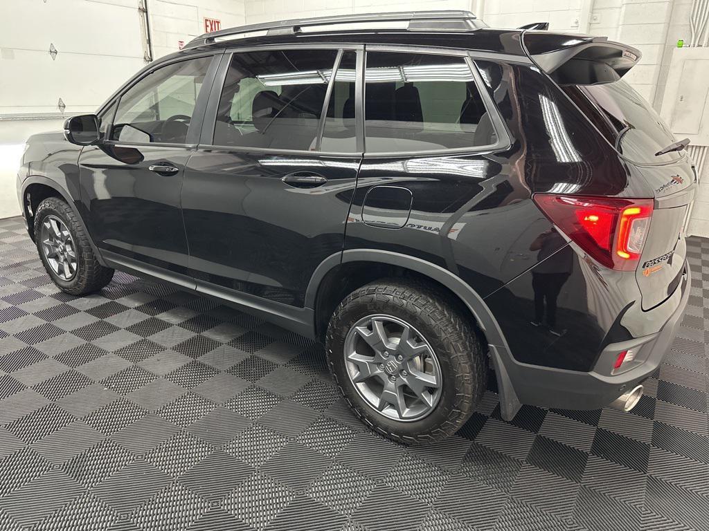 used 2025 Honda Passport car, priced at $34,500
