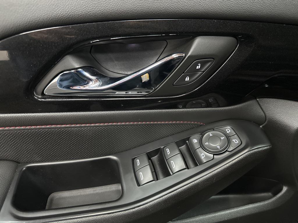 used 2023 Chevrolet Traverse car, priced at $30,000