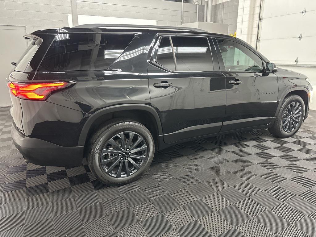 used 2023 Chevrolet Traverse car, priced at $30,000