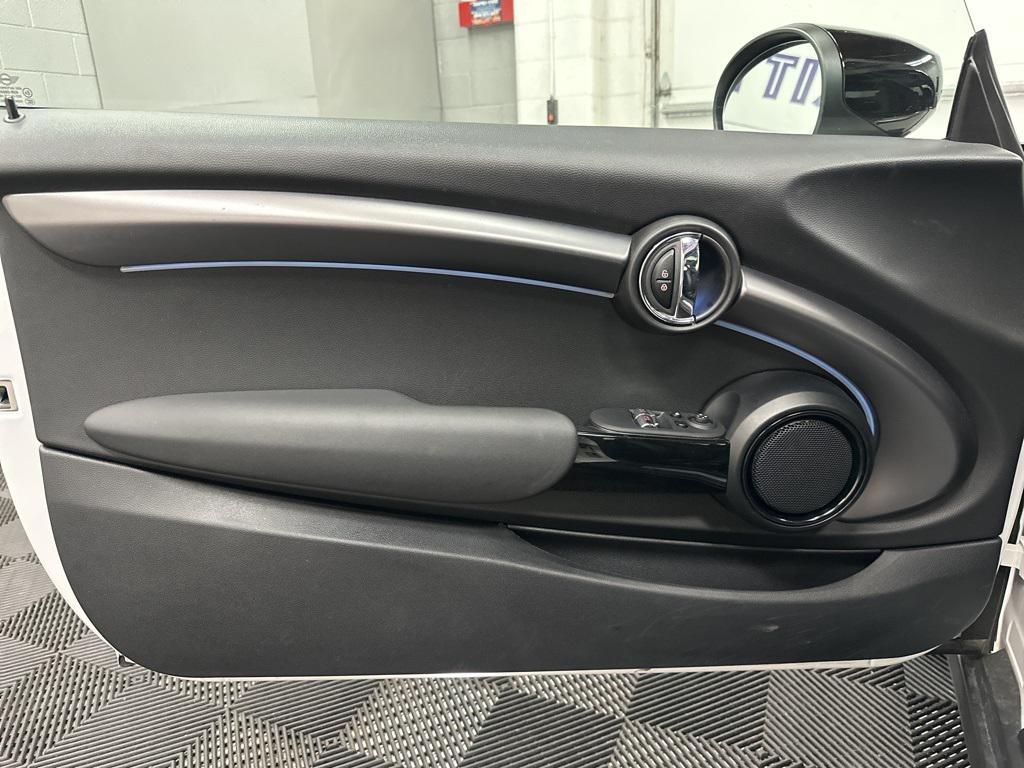 used 2023 MINI Hardtop car, priced at $22,000