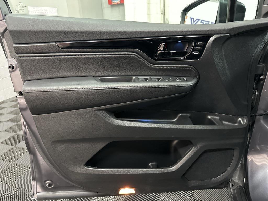used 2024 Honda Odyssey car, priced at $34,500