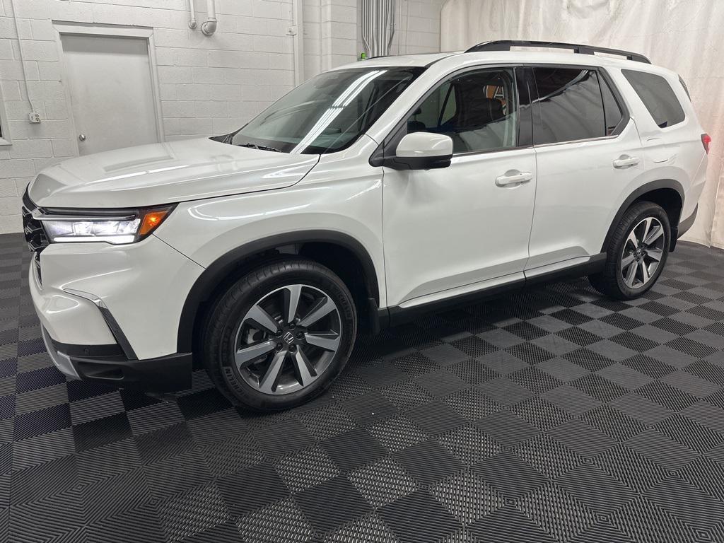 used 2024 Honda Pilot car, priced at $38,000