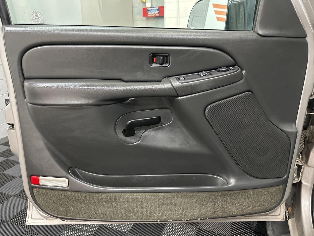 used 2004 GMC Sierra 2500 car, priced at $11,500