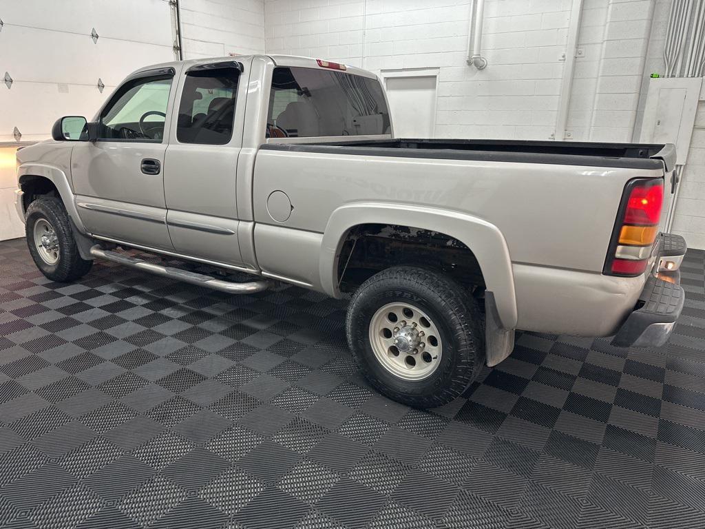 used 2004 GMC Sierra 2500 car, priced at $11,500