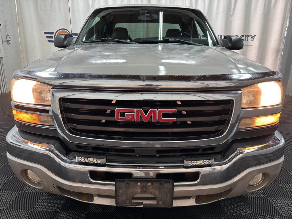 used 2004 GMC Sierra 2500 car, priced at $11,500