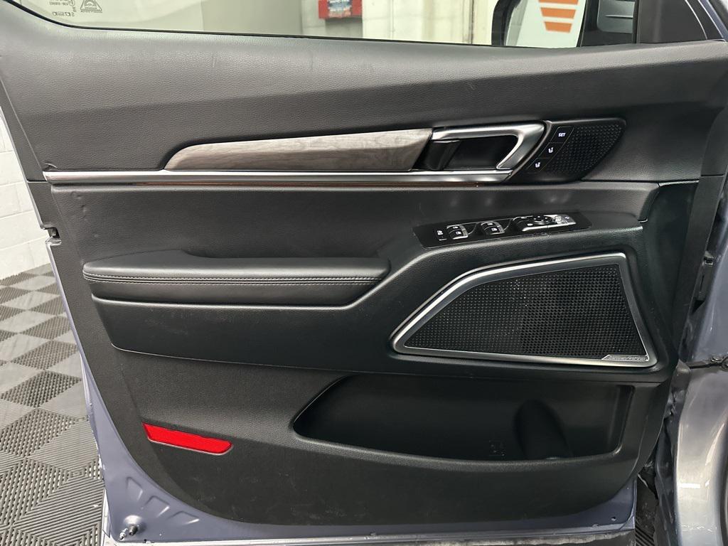 used 2024 Kia Telluride car, priced at $38,000