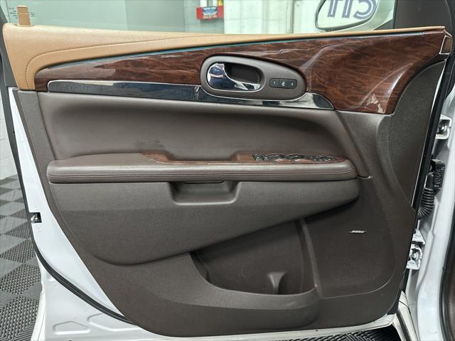 used 2016 Buick Enclave car, priced at $14,000