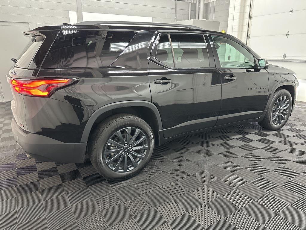 used 2023 Chevrolet Traverse car, priced at $32,495