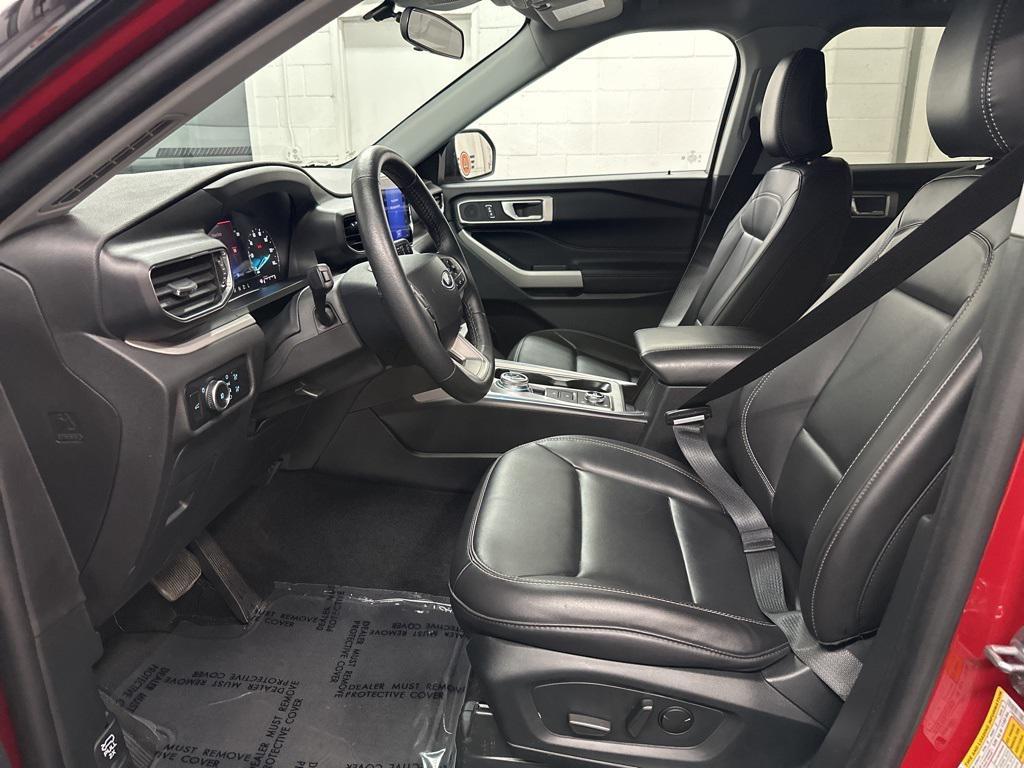 used 2024 Ford Explorer car, priced at $33,000