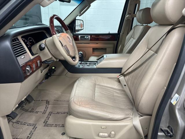 used 2006 Lincoln Navigator car, priced at $6,500