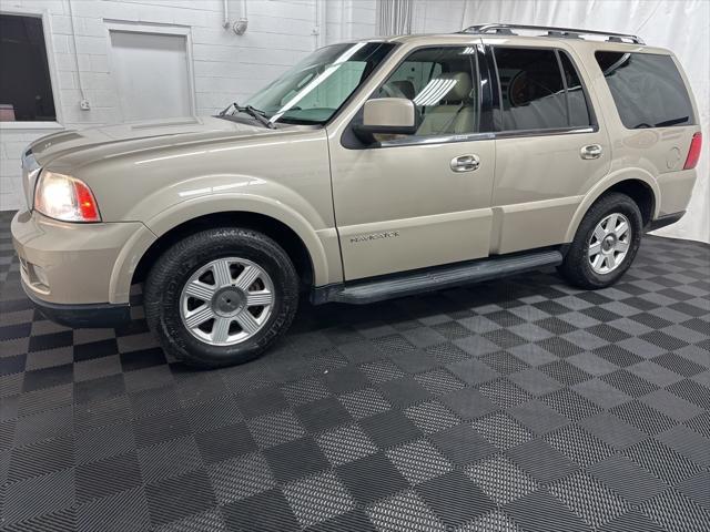 used 2006 Lincoln Navigator car, priced at $6,500