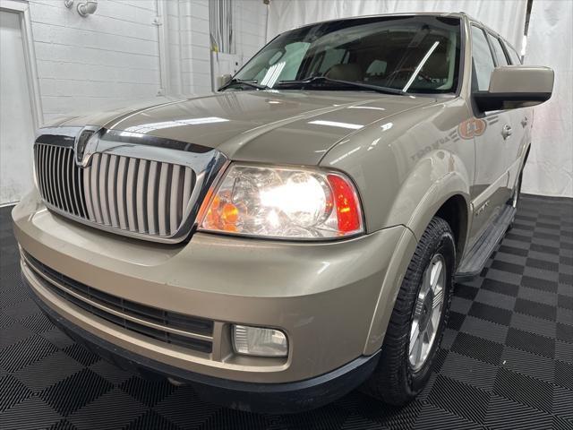 used 2006 Lincoln Navigator car, priced at $6,500