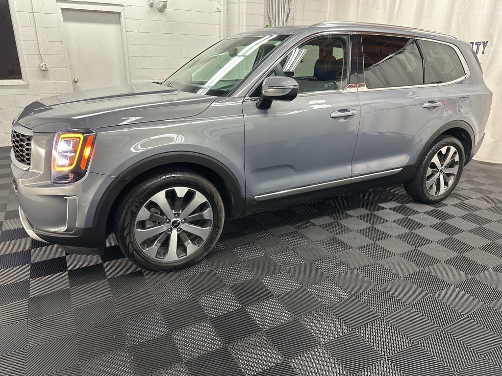 used 2022 Kia Telluride car, priced at $25,000