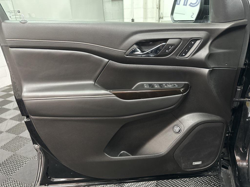 used 2023 GMC Acadia car, priced at $27,500